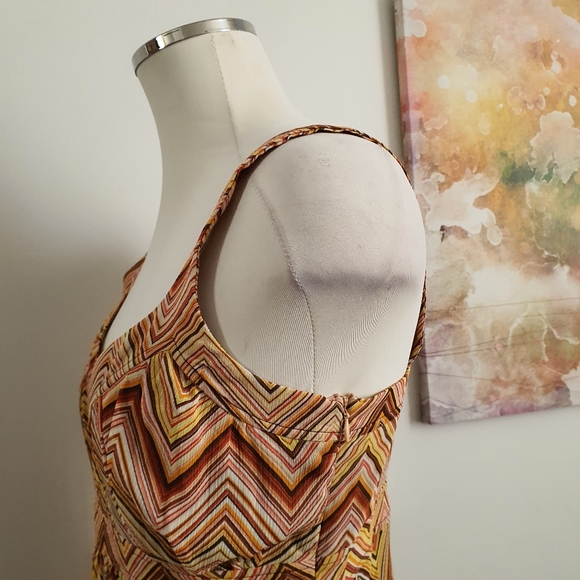 CUE Zig Zag Tan Retro Print Tank Size 12 - Picture 7 of 10